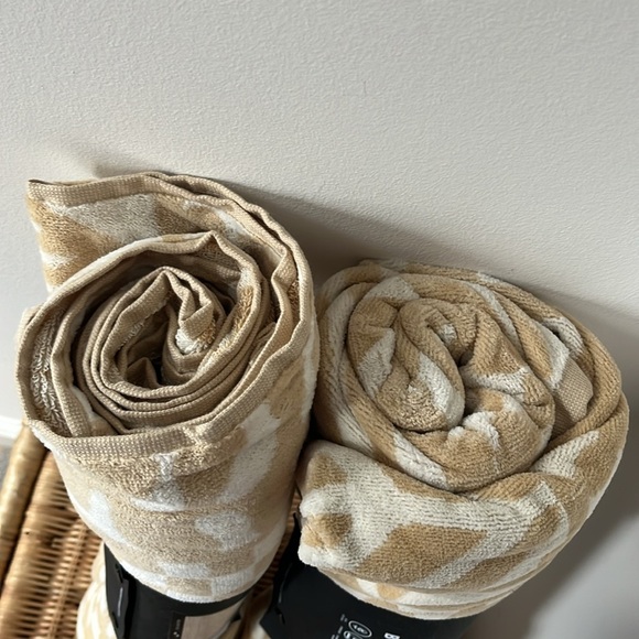 Free People x Slowtide Oversized Beach Towel, Set of 2, NWT - Picture 15 of 15